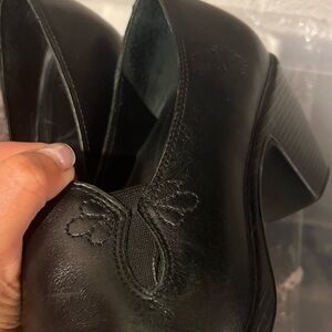 Dansko Beth Heel Slip In Clog-Like Shoes Size 38 Black Leather